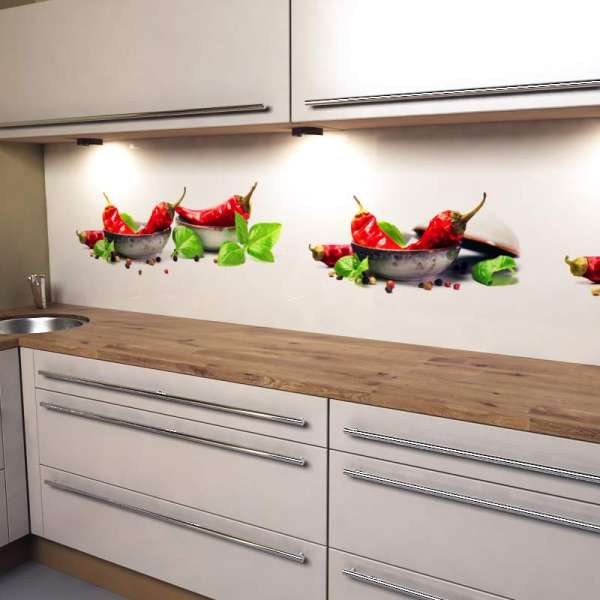 Küchenrückwand mit Chili Schalen